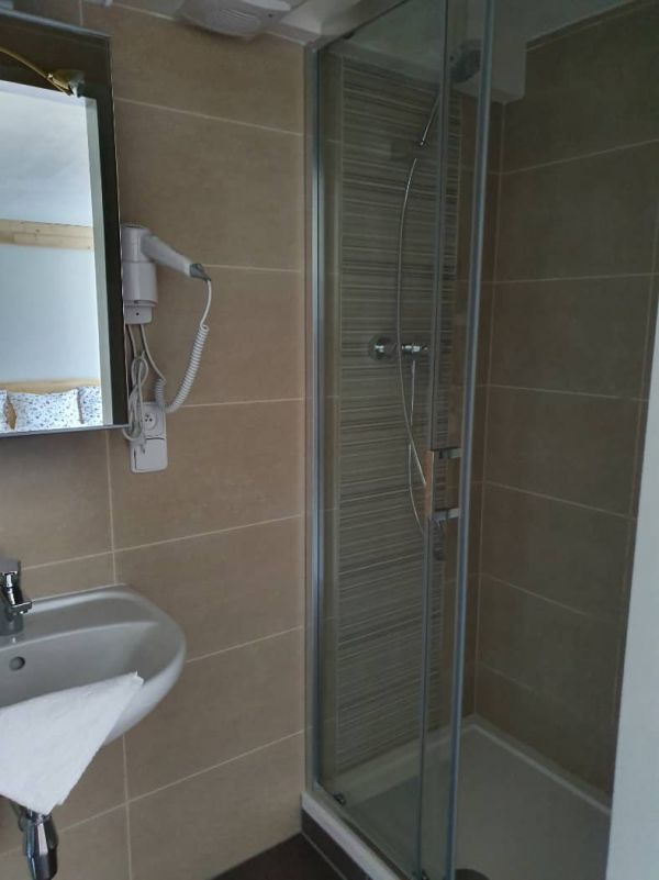 Pokoj 10 - sprcha